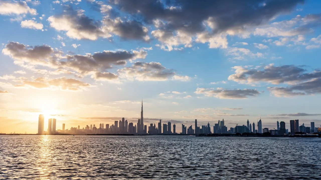 KUMDAN ALTINA: DUBAİ’NİN RE-BRANDING SERÜVENİ