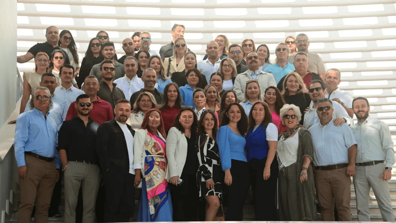 KEMER’DE TURİZM PROFESYONELLERİNDEN SEZON SONU BULUŞMASI