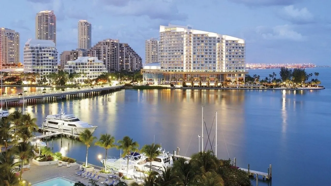 MİAMİ’DEKİ MANDARIN ORIENTAL HOTEL YIKILDI