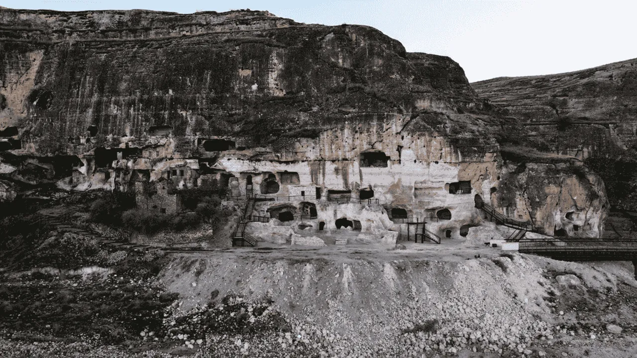 HASANKEYF'TE 5 BİN YILLIK MAĞARALAR TURİZME AÇILIYOR
