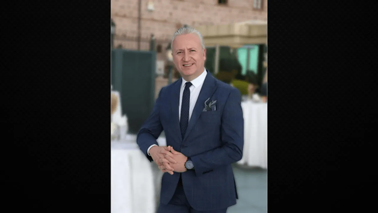 MODERNİST GRUBUN CEO’SU DENİZ DİKKAYA OLDU