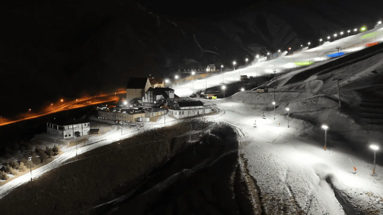 PALANDÖKEN’DE YENİ SEZON HEDEFİ 4 MİLYON ZİYARETÇİ