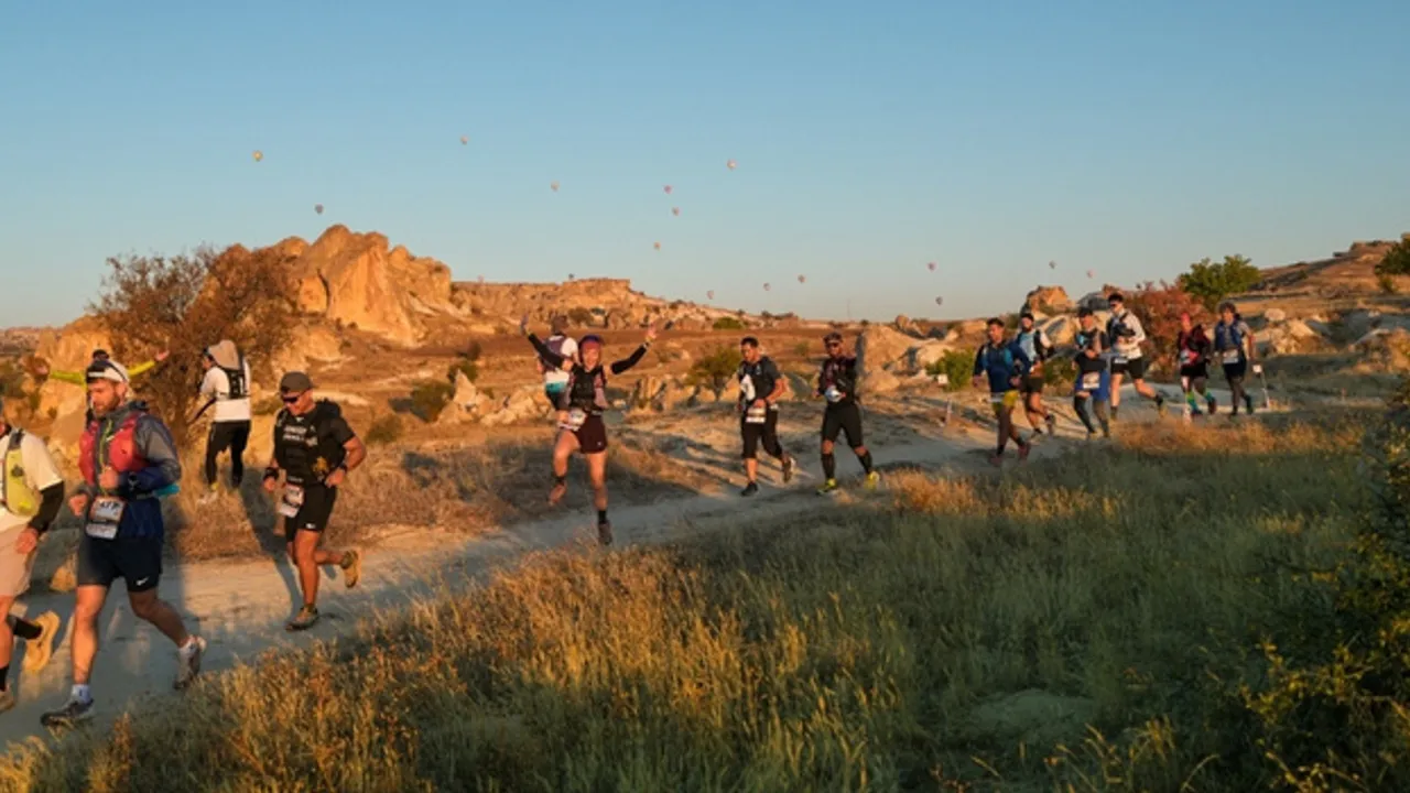 CORENDON AIRLINES DESTEKLERİYLE SALOMON KAPADOKYA ULTRA-TRAIL® KATILIMCILARINA EĞLENCE