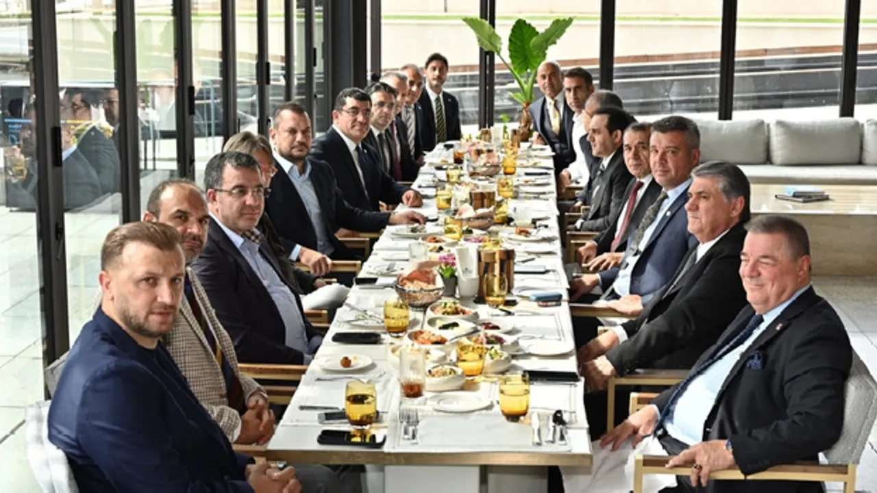 KULÜPLER BİRLİĞİ ÇALIŞTAYI RIXOS TERSANE İSTANBUL’DA GERÇEKLEŞTİRİLDİ