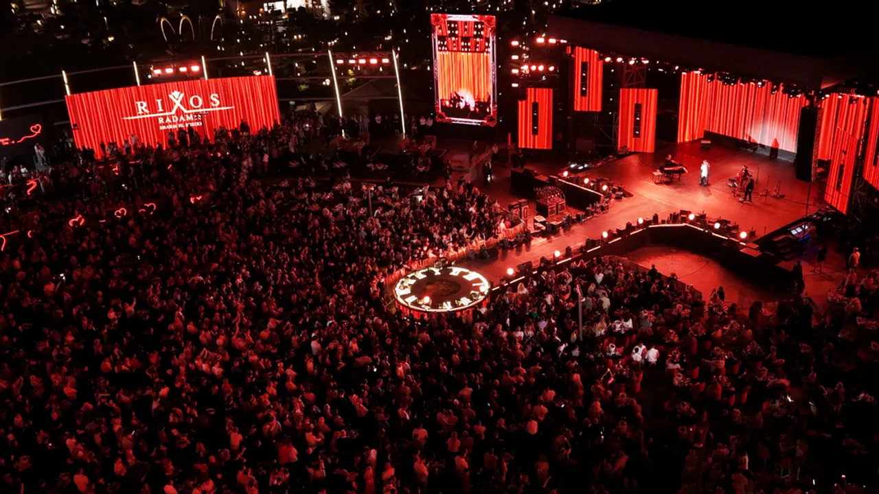 RIXOS’TA SEVGİLİLER GÜNÜ: 50 ÜLKEDEN 8 BİN MİSAFİR LARA FABIAN KONSERİNDE