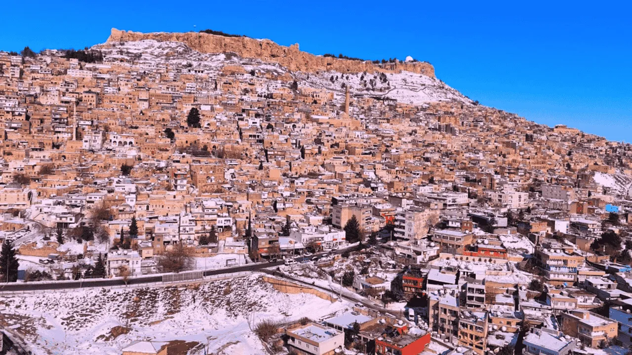 MARDİN 2025’TE 4 MİLYON ZİYARETÇİ AĞIRLADI