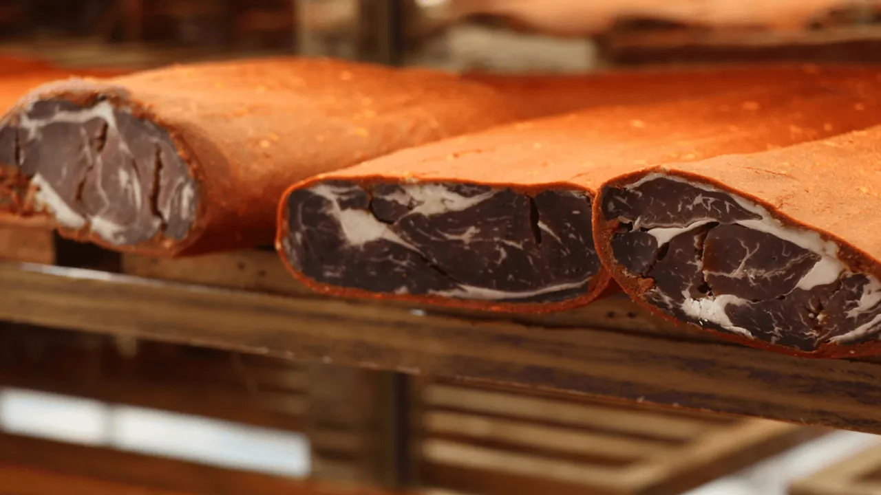 ERCİYES’TE KIŞ TURİZMİ, KAYSERİ’DE PASTIRMA SATIŞLARINI ARTIRDI