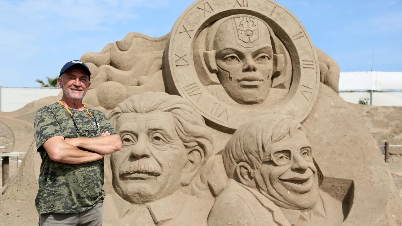 LARA SAHİLİNDE 200 ESERLE ULUSLARARASI ANTALYA KUM HEYKEL FESTİVALİ