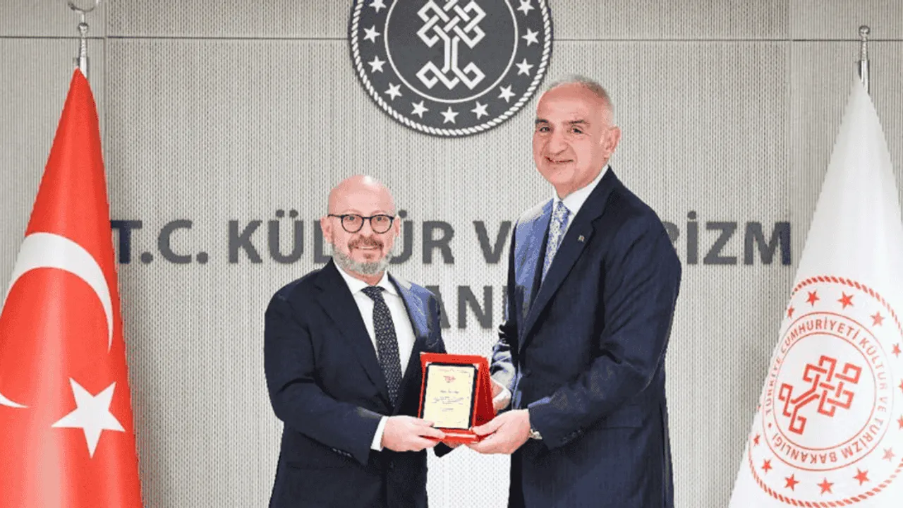 METE VARDAR, TGA GÖREVİNE VEDA ETTİ: BAKAN ERSOY’DAN TEŞEKKÜR PLAKETİ