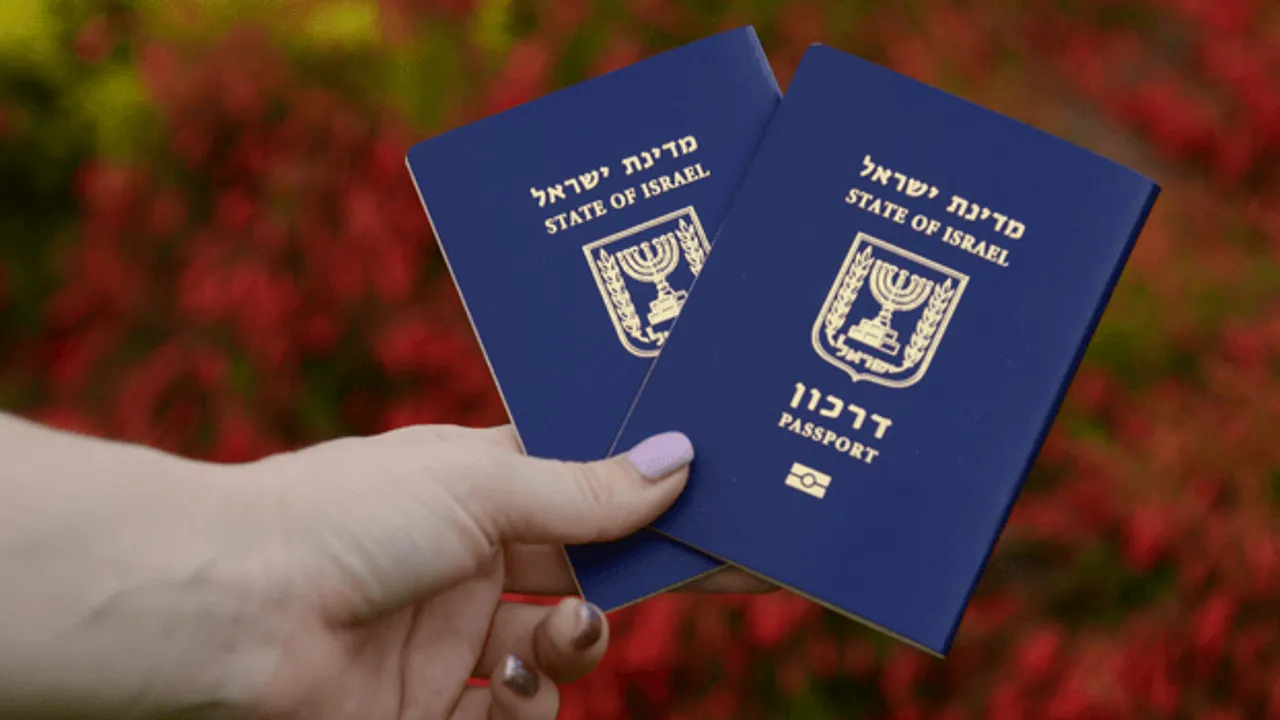 İSRAİLLİLERİN PASAPORTLARI ÇÖPE ATILDI