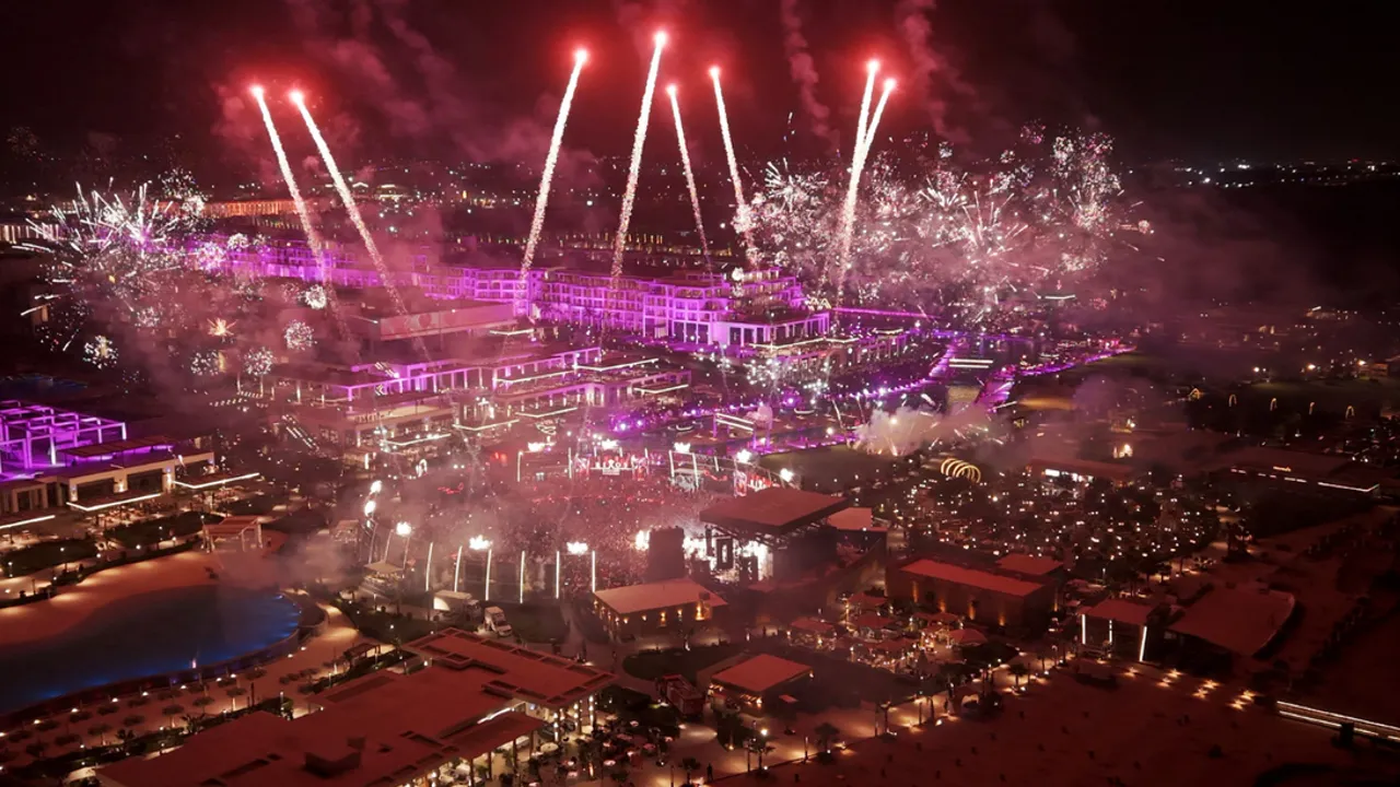 RIXOS’TA SEVGİLİLER GÜNÜ: 50 ÜLKEDEN 8 BİN MİSAFİR LARA FABIAN KONSERİNDE