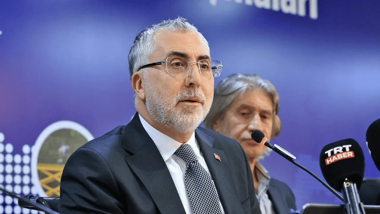 BAKAN IŞIKHAN: ASGARİ ÜCRET RAKAMINI KONUŞMAK İÇİN ERKEN