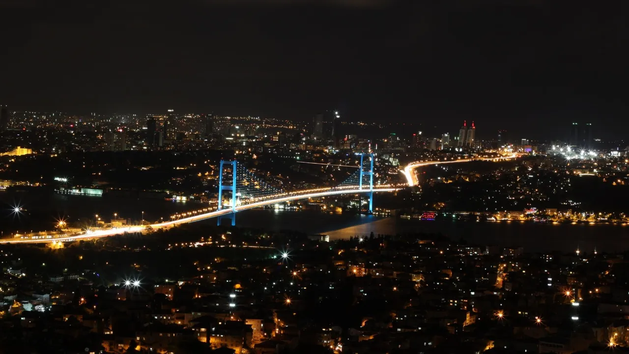 JEOPOLİTİK ETKİ TURİZME YANSIDI: TÜRKİYE TRANSİT MERKEZ OLARAK GÜÇLENİYOR