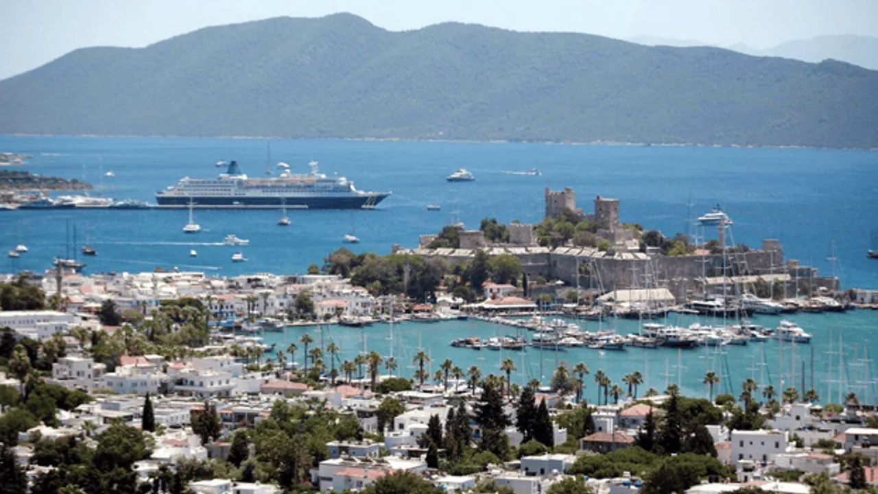 BODRUM’DA SARI YAZ TURİZM YOĞUNLUĞU