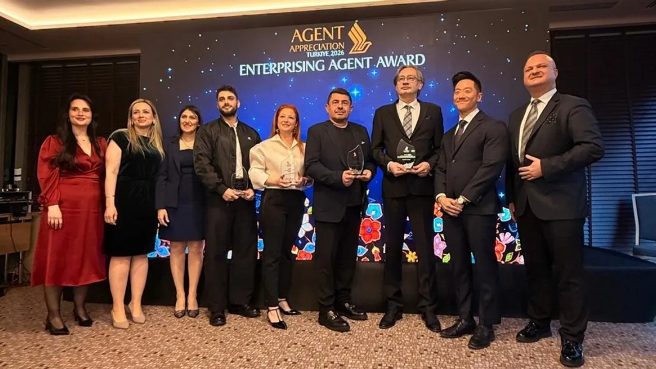 BOOKINGAGORA’YA SİNGAPORE AIRLINES’TAN “ENTERPRISING AGENT” ÖDÜLÜ