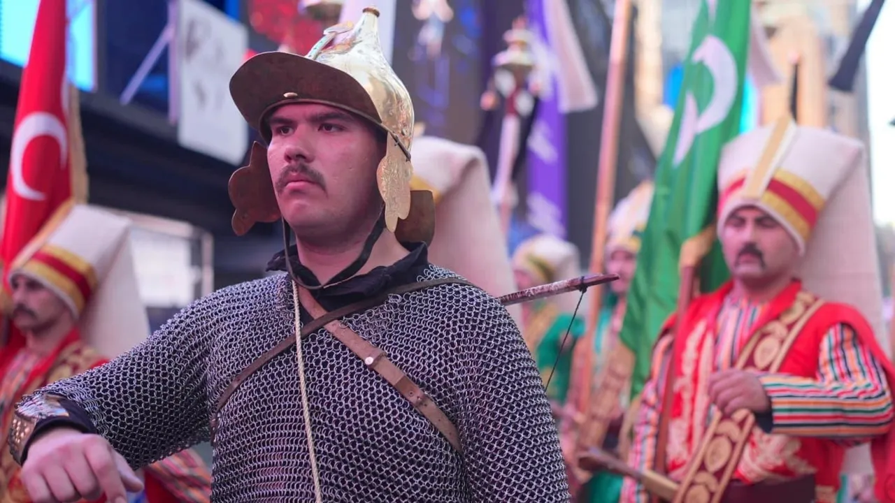MEHTER MARŞLARI NEW YORK TIMES MEYDANI’NDA YANKILANDI