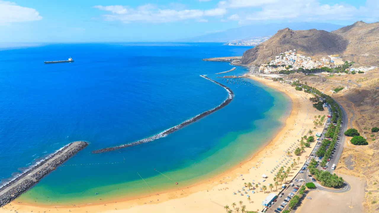 KANARYA ADALARI'NDA DEV DALGALAR NEDENİYLE 3 KİŞİ HAYATINI KAYBETTİ