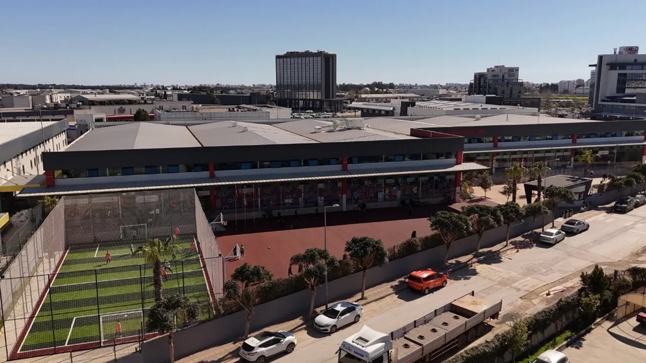 NESİBE AYDIN ANTALYA OKULLARI ANTALYA’NIN YEREL GÜCÜNÜ EĞİTİME ENTEGRE EDİYOR