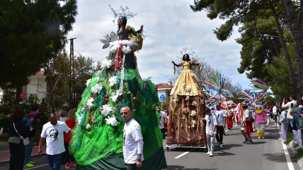 ALAÇATI OT FESTİVALİ’NDE GASTRONOMİ VE KÜLTÜR BULUŞTU