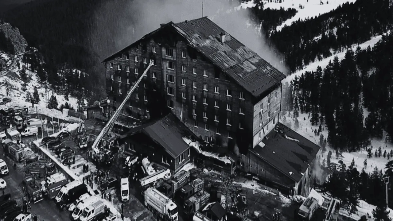 GRAND KARTAL OTEL YANGININDA 9 BAKANLIK PERSONELİNE YURT DIŞI ÇIKIŞ YASAĞI