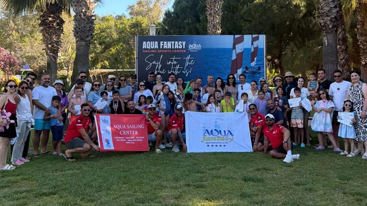 AQUA FANTASY’DE AİLELERE ÖZEL YELKEN VE SU SPORLARI KAMPI BAŞARIYLA TAMAMLANDI