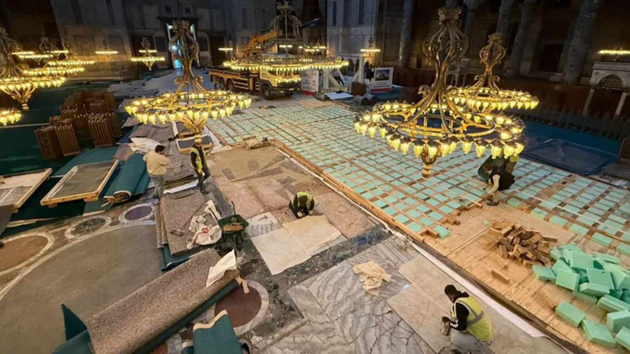 BAKANLIKTAN “AYASOFYA’DA KAMYONLU RESTORASYON” TARTIŞMALARINA YANIT