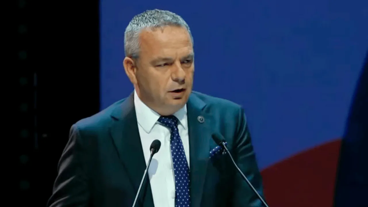 YILMAZ: "TURİZMSİZ TÜRKİYE’DE CARİ AÇIK 80 MİLYAR DOLAR OLURDU”