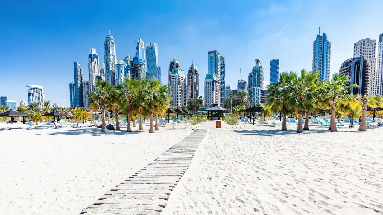 KUMDAN ALTINA: DUBAİ’NİN RE-BRANDING SERÜVENİ