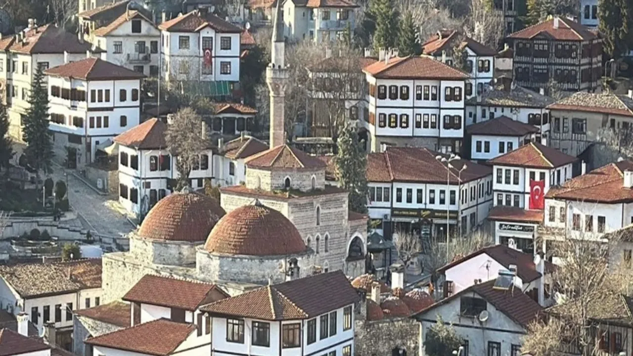 TARİHİ KENT SAFRANBOLU’DA BAYRAM YOĞUNLUĞU