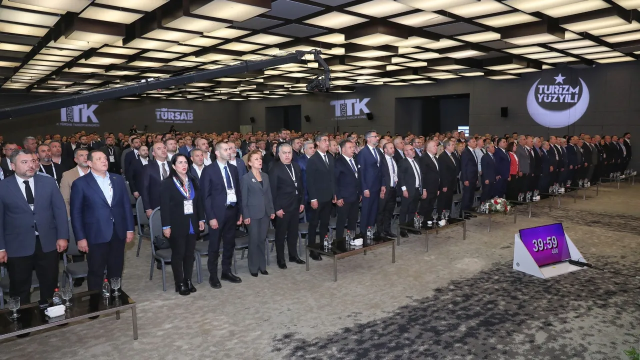 BAĞLIKAYA: BÖLGEMİZDE SAVAŞ UÇAĞI DEĞİL CHARTER KONUŞMALIYIZ