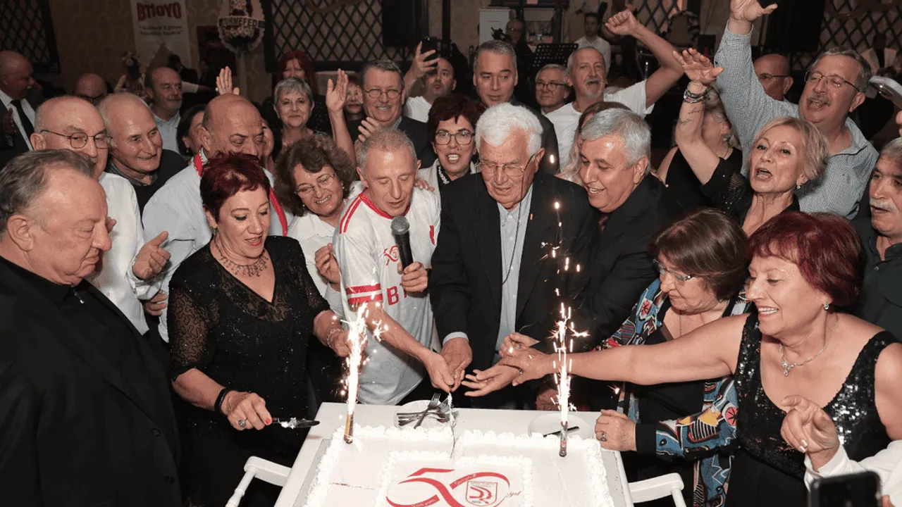 BALIKESİR ÜNİVERSİTESİ TURİZM FAKÜLTESİ 50. YILINI BÜYÜK MEZUN BULUŞMASIYLA KUTLADI