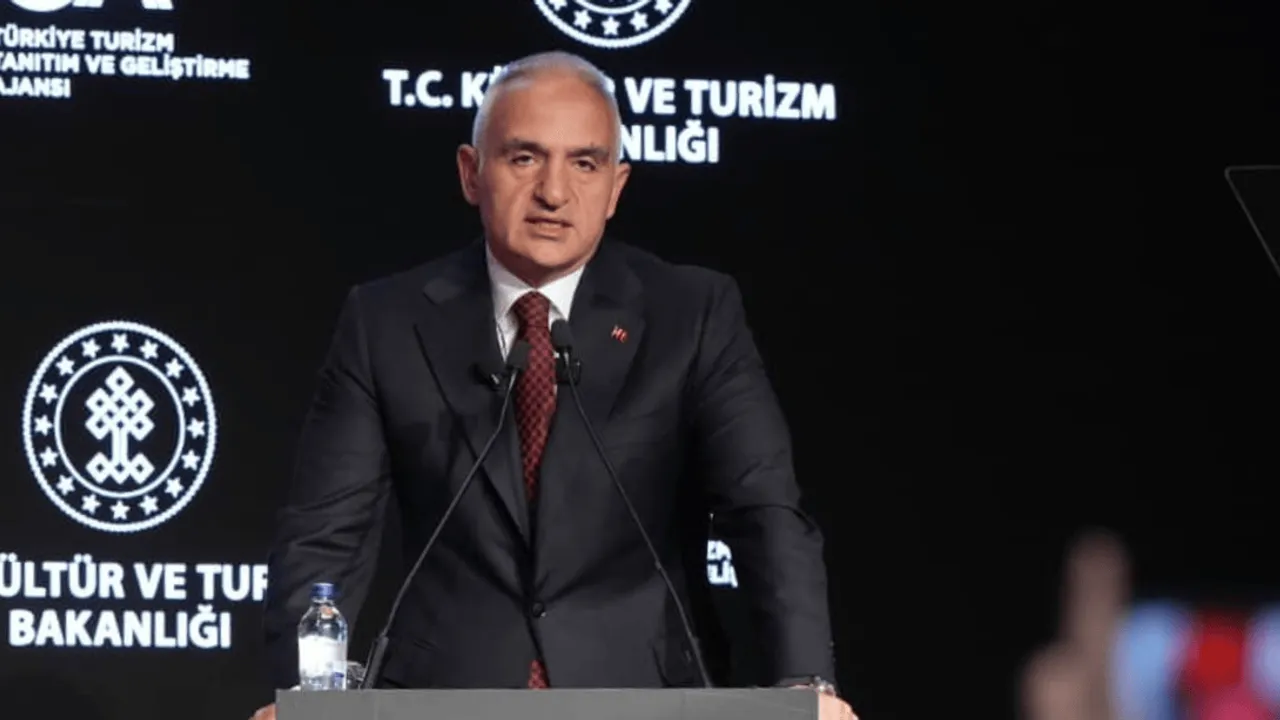 TÜRKİYE TURİZMİNDE TARİHİ ZİRVE: 2025 GELİRİ 65,2 MİLYAR DOLAR