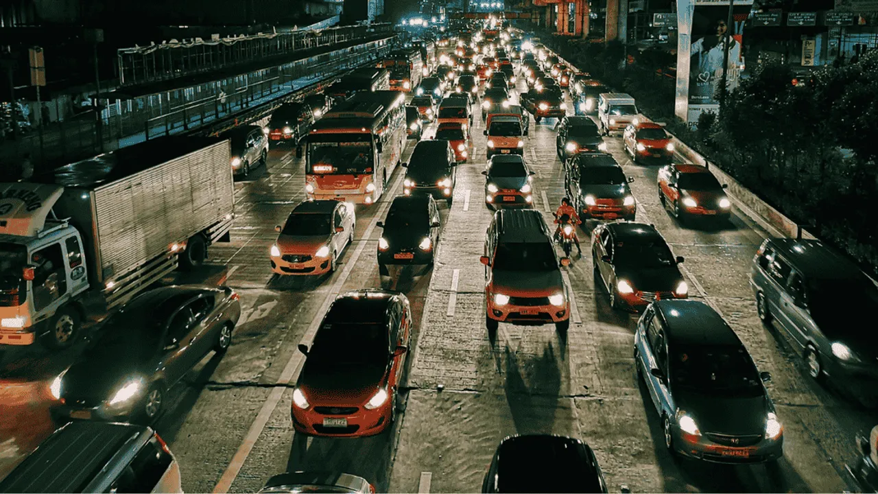 İSTANBUL DÜNYANIN EN YOĞUN TRAFİĞİNE SAHİP ŞEHİR OLDU