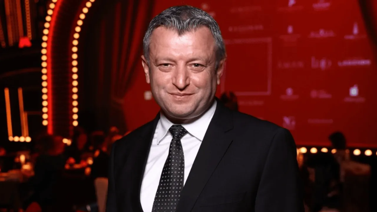 ORHAN GÖKÇEN, SINNADA RESORT & THERMALAND’DA