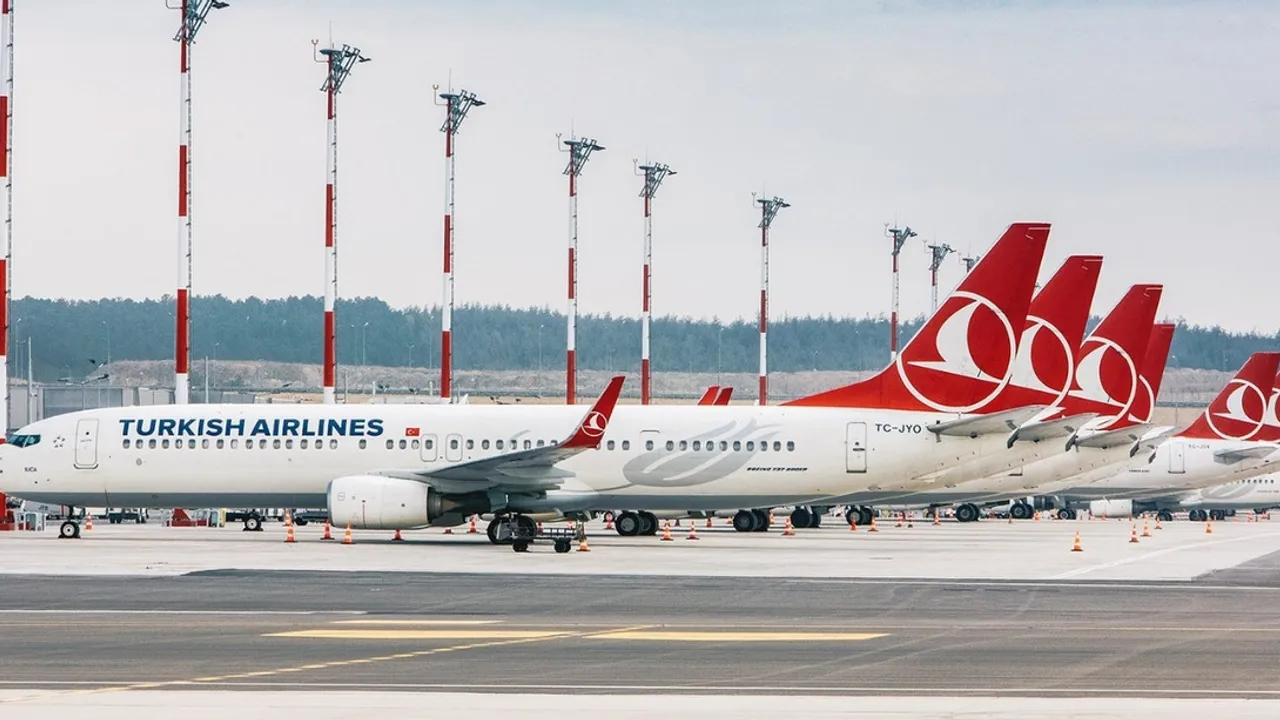 THY 18 DIŞ HAT NOKTASINA UÇUŞLARINI ASKIYA ALIYOR