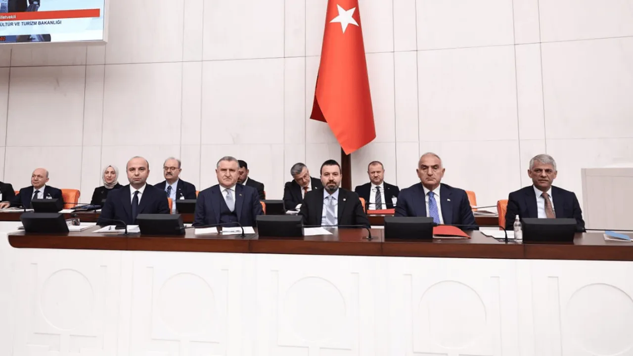 BAKAN ERSOY: TURİZMDE YIL SONU HEDEFİMİZİ YAKALAYACAĞIZ