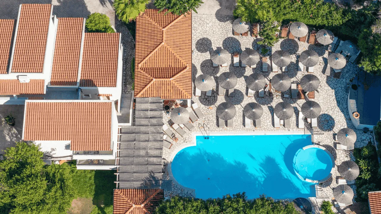 WYNDHAM KORFU KIYILARINDAKİ YENİ RESORT OTELİNİ AÇTI