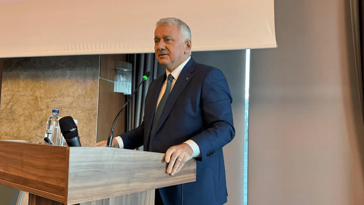 EKŞİ: “DÜNYADA BİN, THY’DE 30’A YAKIN UÇAK YERDE"