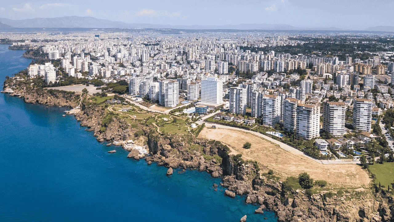 TÜRKİYE’NİN TURİZM ŞEHİRLERİ İLK 10’DA