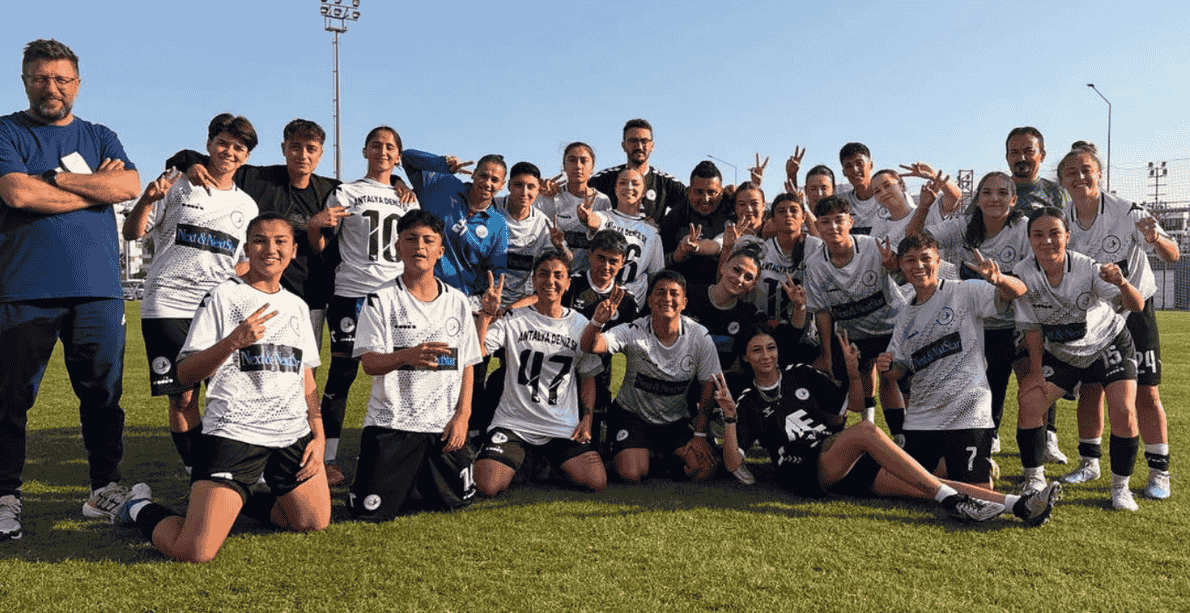 ANTALYA DENİZ KADIN FUTBOL TAKIMI: BAŞARI VAR, DESTEK YOK