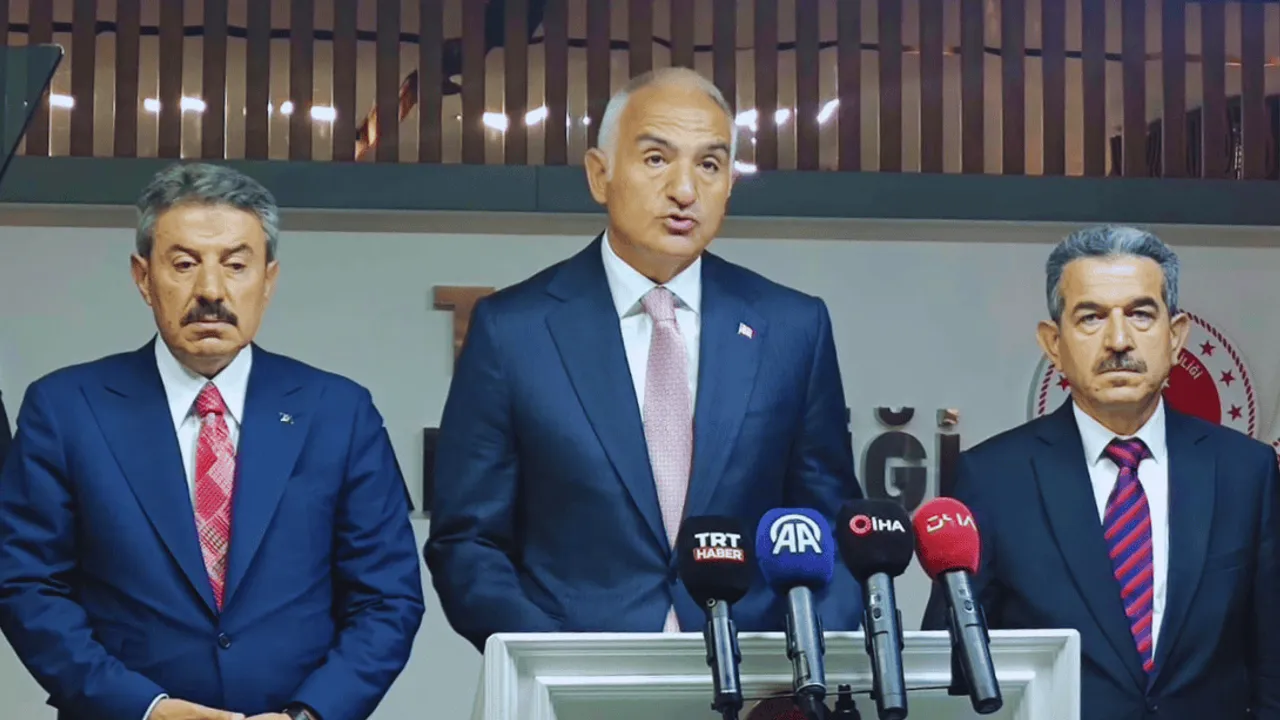 BAKAN ERSOY: TURİZM ALANINDA BÜYÜK DEVRİMLER GERÇEKLEŞTİRDİK