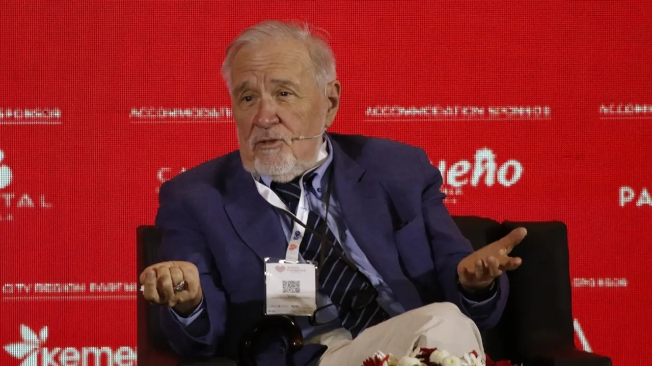 TARİHÇİ VE YAZAR İLBER ORTAYLI ENTÜBE EDİLDİ