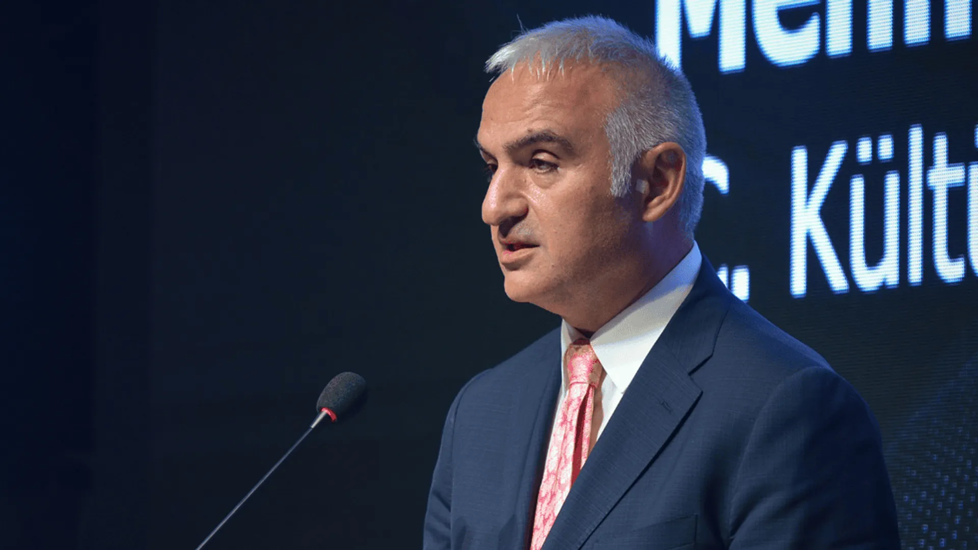 BAKAN ERSOY: “ANTALYA, TÜM ZAMANLARIN REKORUNU KIRDI”
