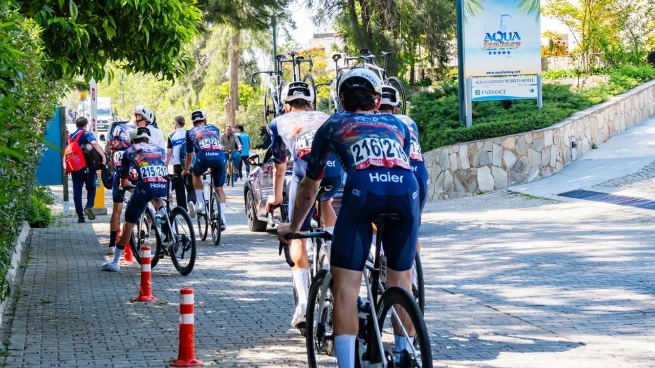 AQUA FANTASY AQUAPARK HOTEL TÜRKİYE BİSİKLET TURU’NA EV SAHİPLİĞİ YAPTI