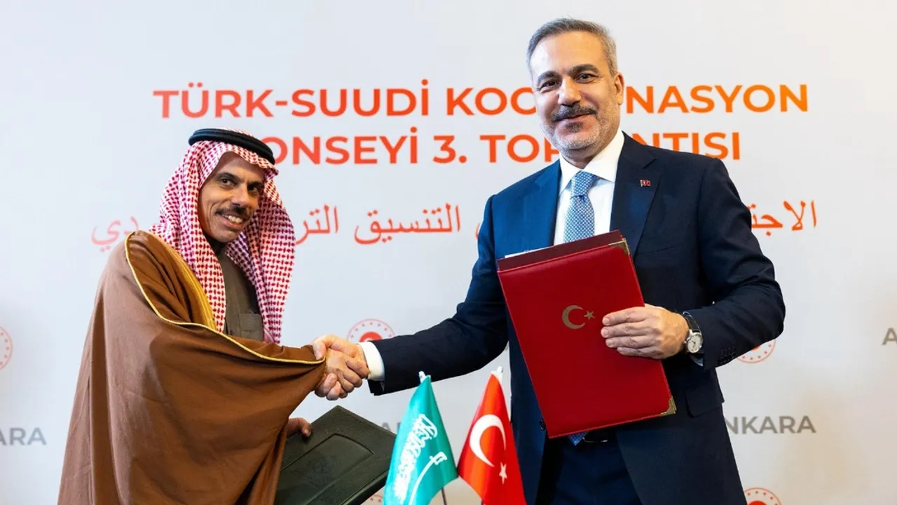 TÜRKİYE İLE SUUDİ ARABİSTAN ARASINDA VİZE MUAFİYETİ ANLAŞMASI İMZALANDI