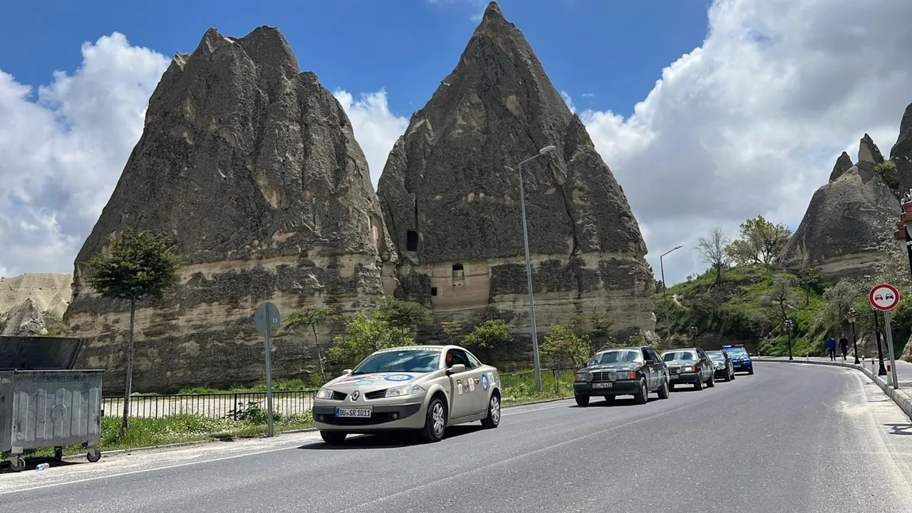 19 ÜLKEYİ KAPSAYAN RALLİ KAPADOKYA’DAN GEÇTİ