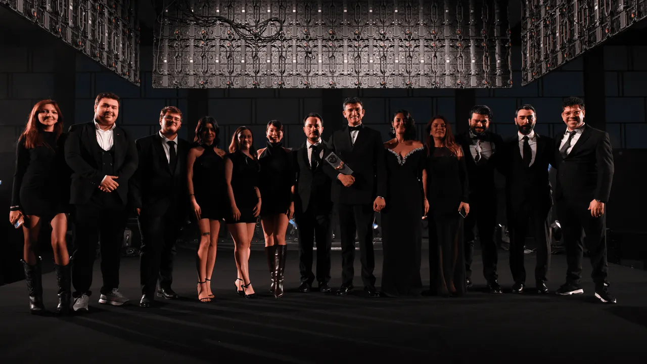 TURİZMİN YILDIZLARI QM AWARDS'TA PARLADI