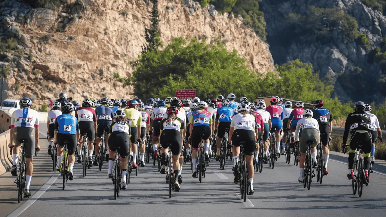 AKRA GRAN FONDO ANTALYA’DA PEDALLAR ‘YEŞİL GELECEK’ İÇİN DÖNECEK