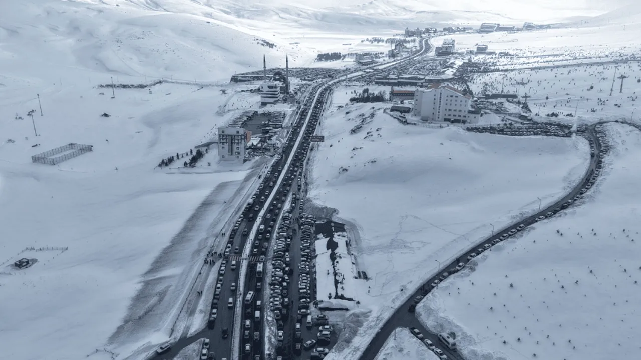 ERCİYES, SÖMESTİRDE 1,2 MİLYON ZİYARETÇİYİ AĞIRLADI