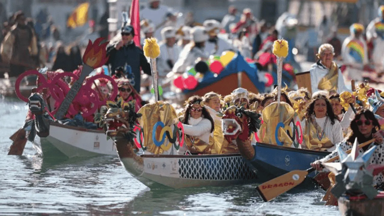 VENEDİK’TE KARNAVAL COŞKUSU BAŞLADI